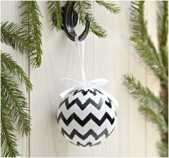 Christmas Dreaming: Tree Sneak Peek and Inspiration and Giveaway Winner!