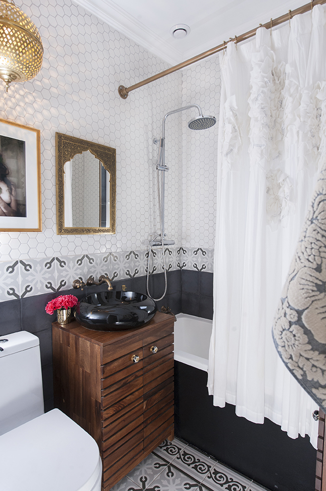 Jon Parker Lee Swoon Worthy bathroom