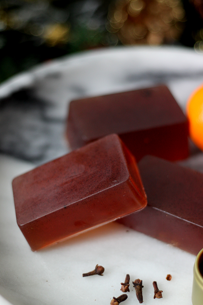 My Cinnamon, Orange and Clove DIY Christmas Soap makes the perfect homemade gift - Swoon Worthy