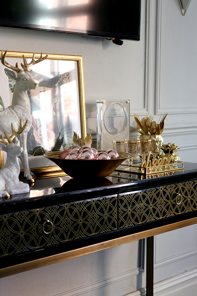 swoon-worthy-christmas-dining-room-blush-pink-gold-black-10