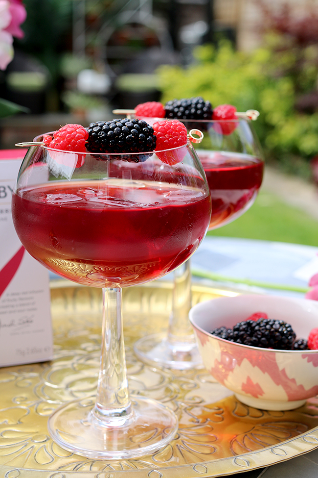 Raspberry Tea Russian fruity cocktail 