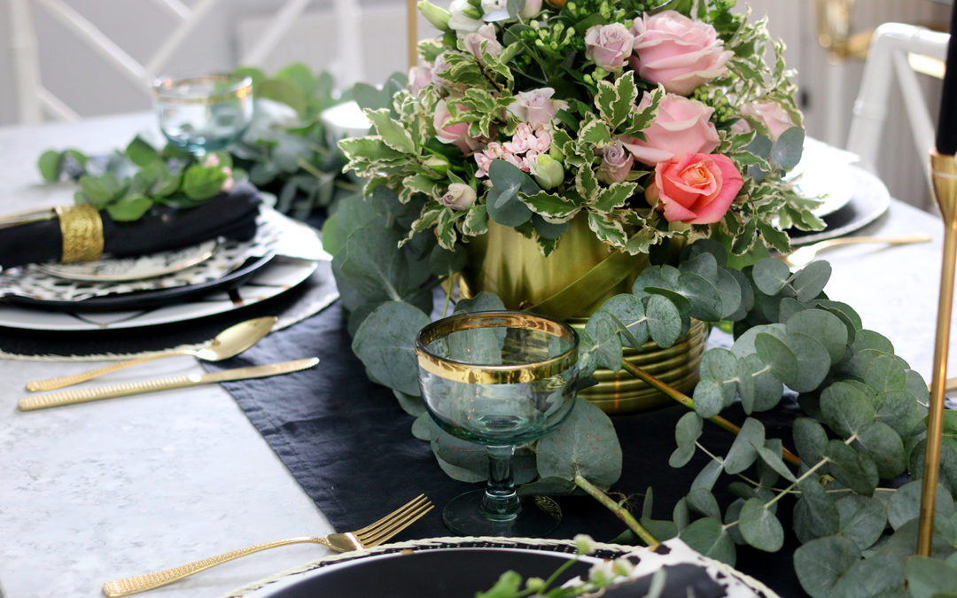 Black White Gold and Green Autumn Tablescape with Venus Flowers