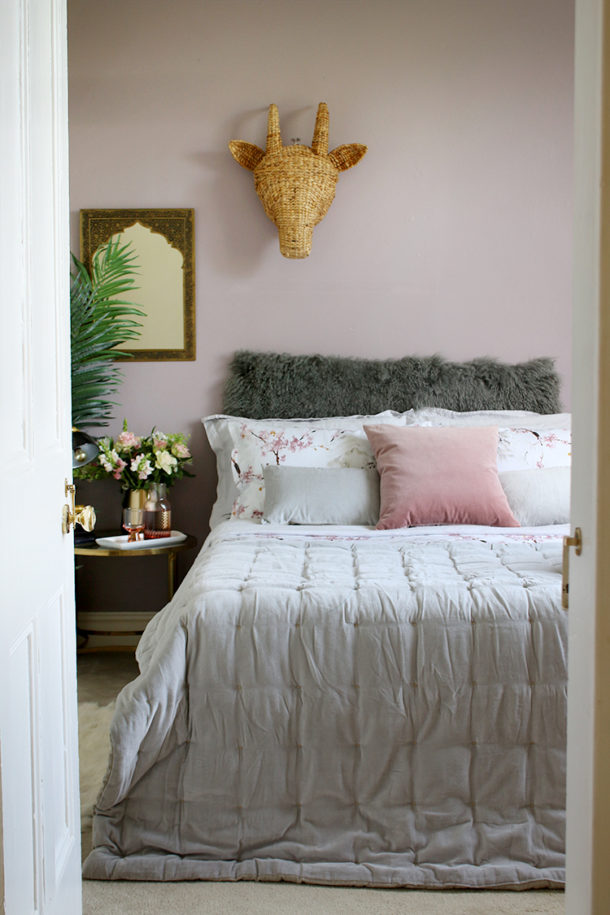 How to Create the Perfect Guest Bedroom Swoon Worthy