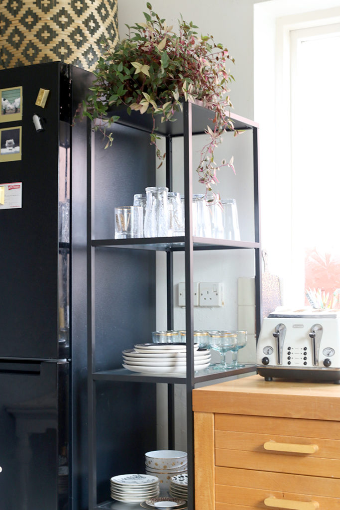 How to Refresh an Ugly Kitchen for Under £100 with my 10 Tips - Swoon ...