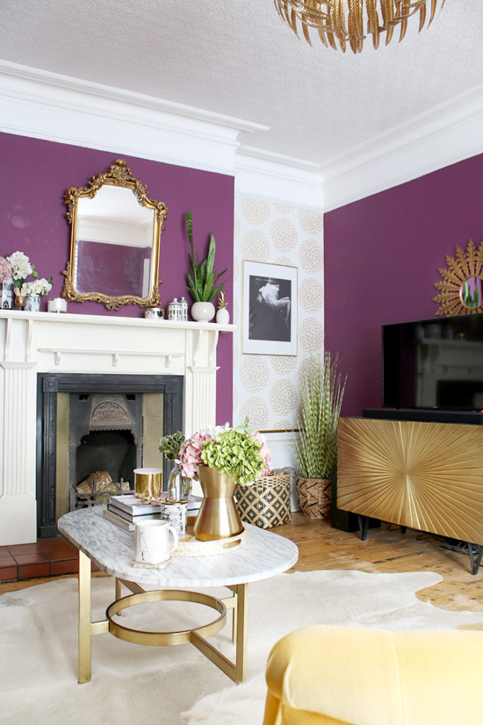 Should You Paint Above The Picture Rail? Swoon Worthy