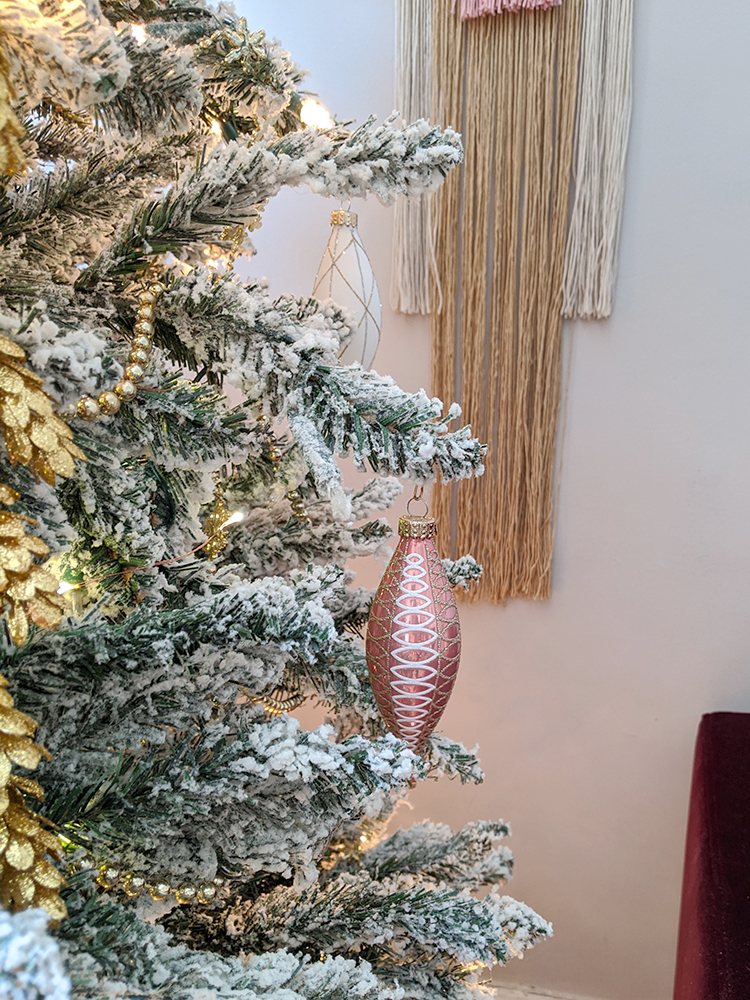 Christmas Tree Styling - Step 4a Large and Long Hanging Baubles